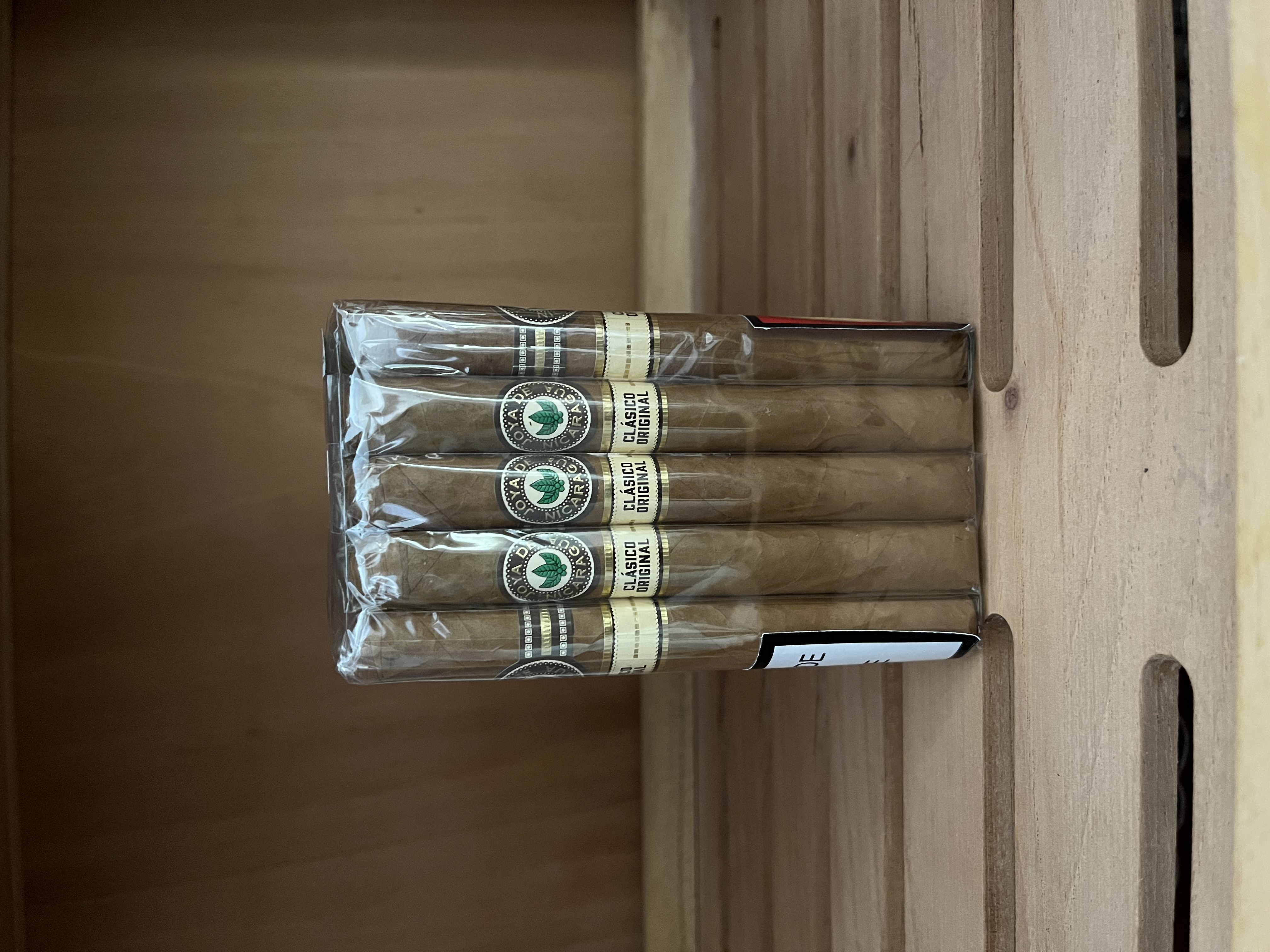 CLASICO SELECCION B - 5 1/2 X 42 - M25